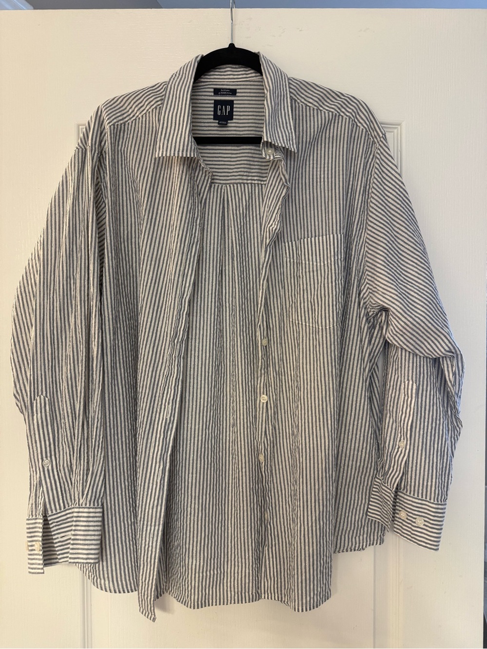 GAP The BIG shirt Women’s Grey, White and Gold Vertical Stripe Button-Down Shirt